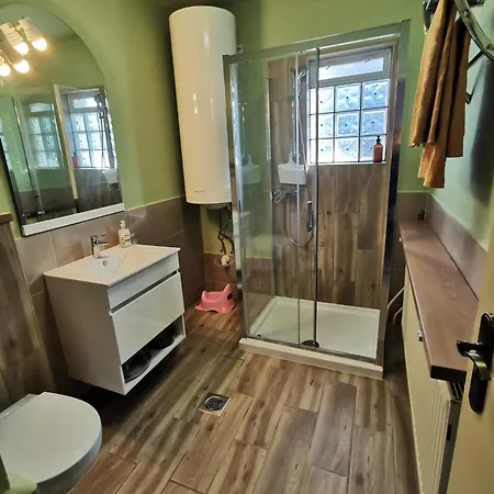 Sefira Homes G 아파트 케츨리